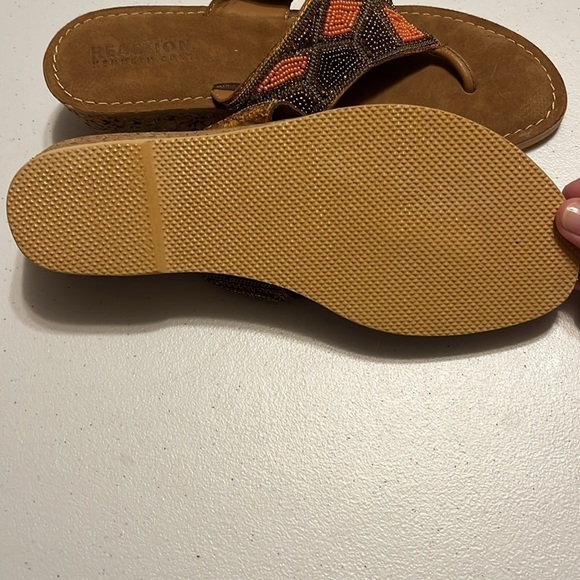 Kenneth Cole Reaction beaded sandals , size 9, nwot - Picture 5 of 7